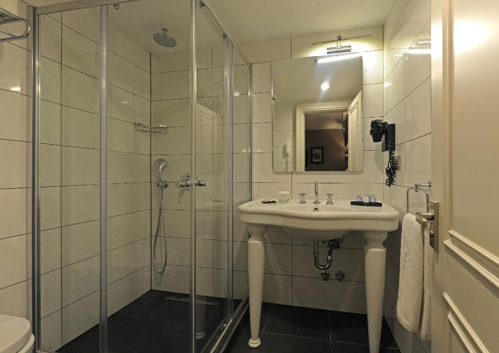 hotel-thumb