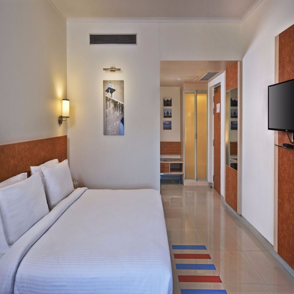 Kalyan Hometel, Vandalur