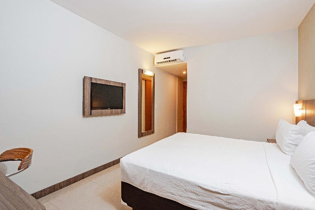 Slim Hotel Curitiba Av das Torres