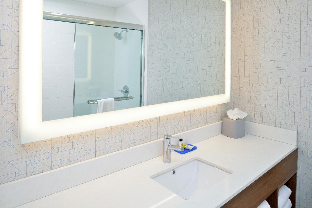 Holiday Inn Express Santa Rosa North