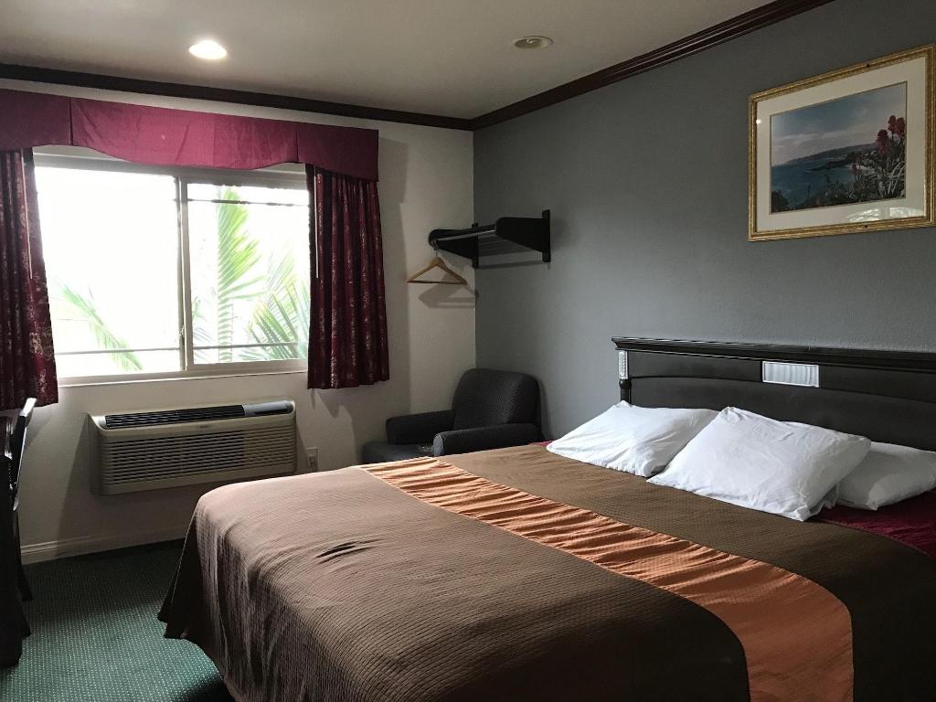 Starlight Inn