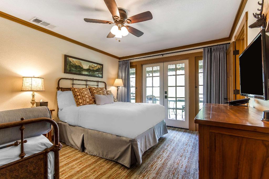 Sierra Sky Ranch, an Ascend Hotel Collection