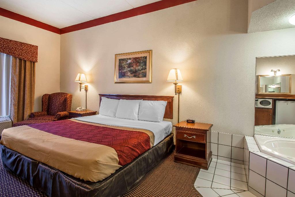 Econo Lodge Inn & Suites Marianna