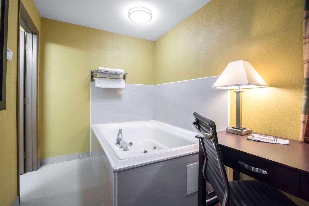 Rodeway Inn Towanda