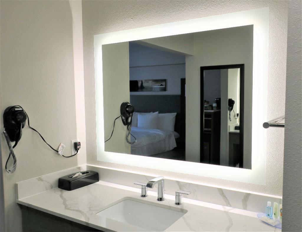 Comfort Inn & Suites Pacific - Auburn