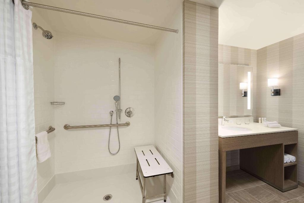 Homewood Suites Chicago Downtown West Loop
