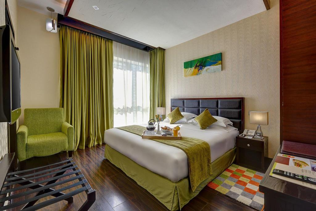 hotel-thumb