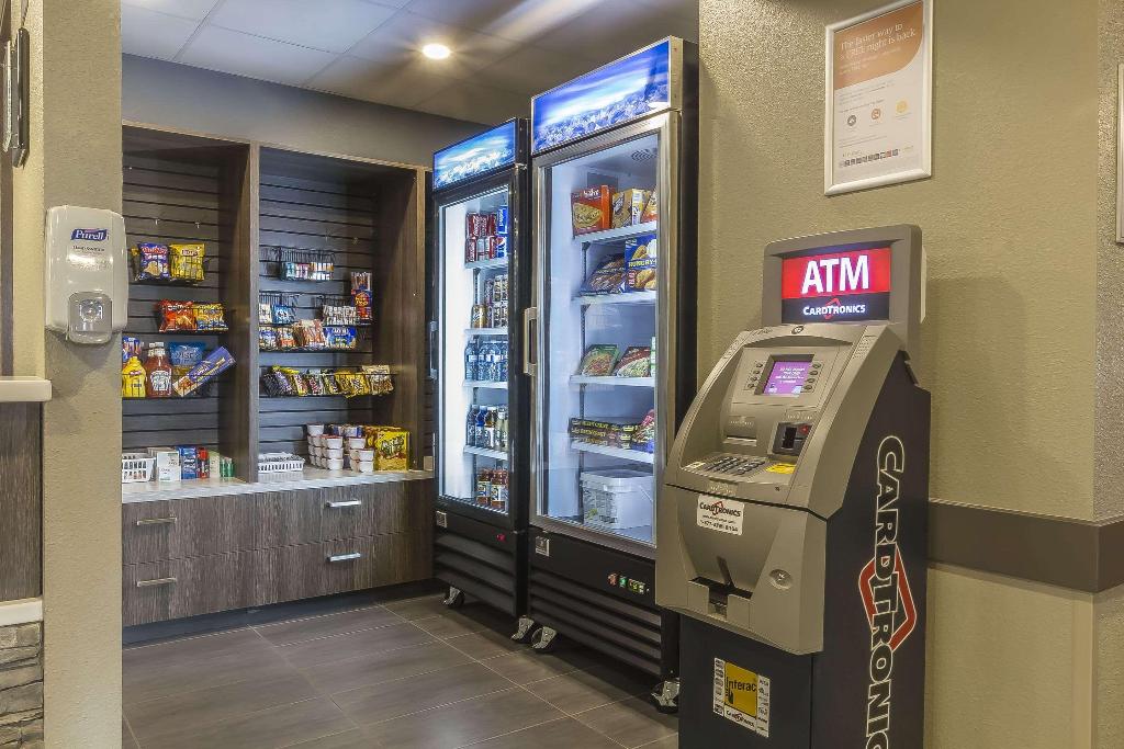 Quality Inn and Suites Moose Jaw