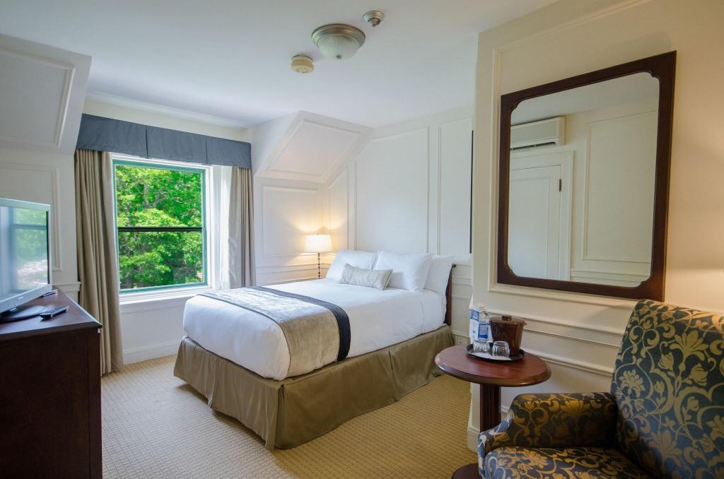 hotel-thumb