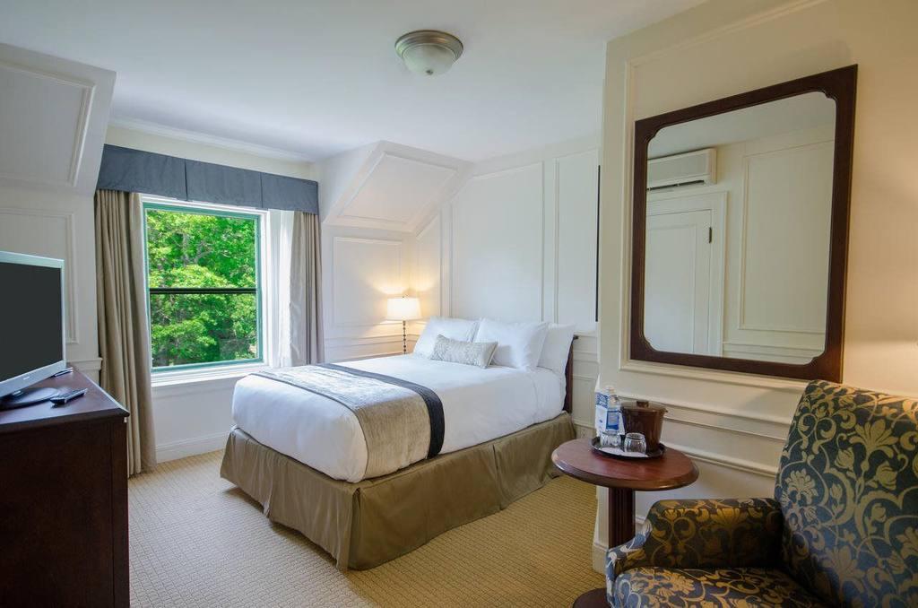 hotel-thumb