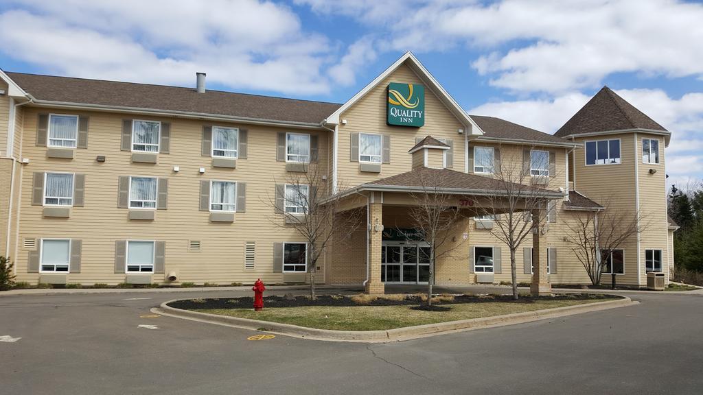 Quality Inn Airport - Dieppe