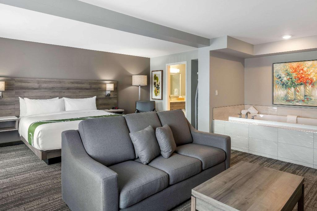 Quality Inn & Suites Amsterdam Fredericton