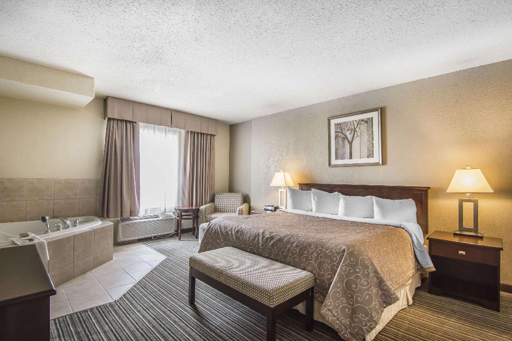 Quality Inn and Suites Yorkton