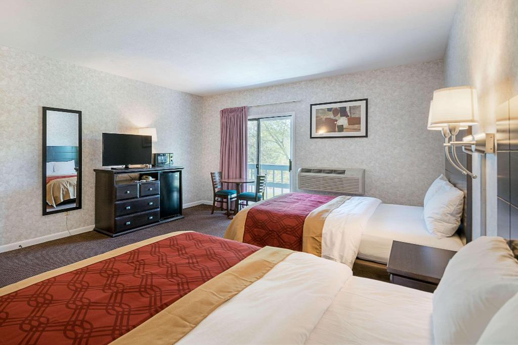 Econo Lodge Lee  Great Barrington