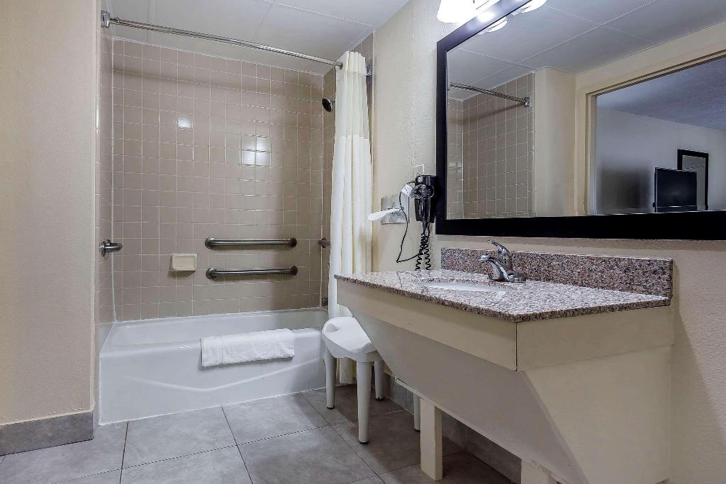 Quality Inn Pinehurst Area