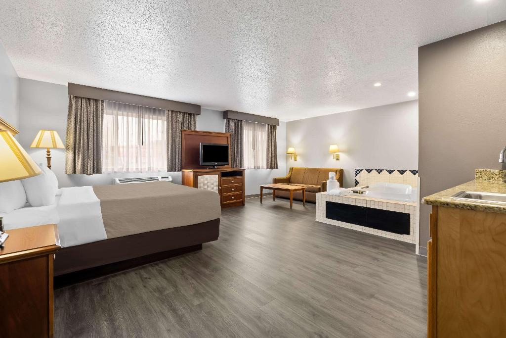 QualityInn Near Monument Health Rapid CityHospital