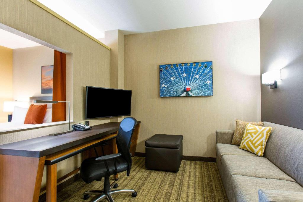 Cambria Hotel & Suites PlanoFrisco