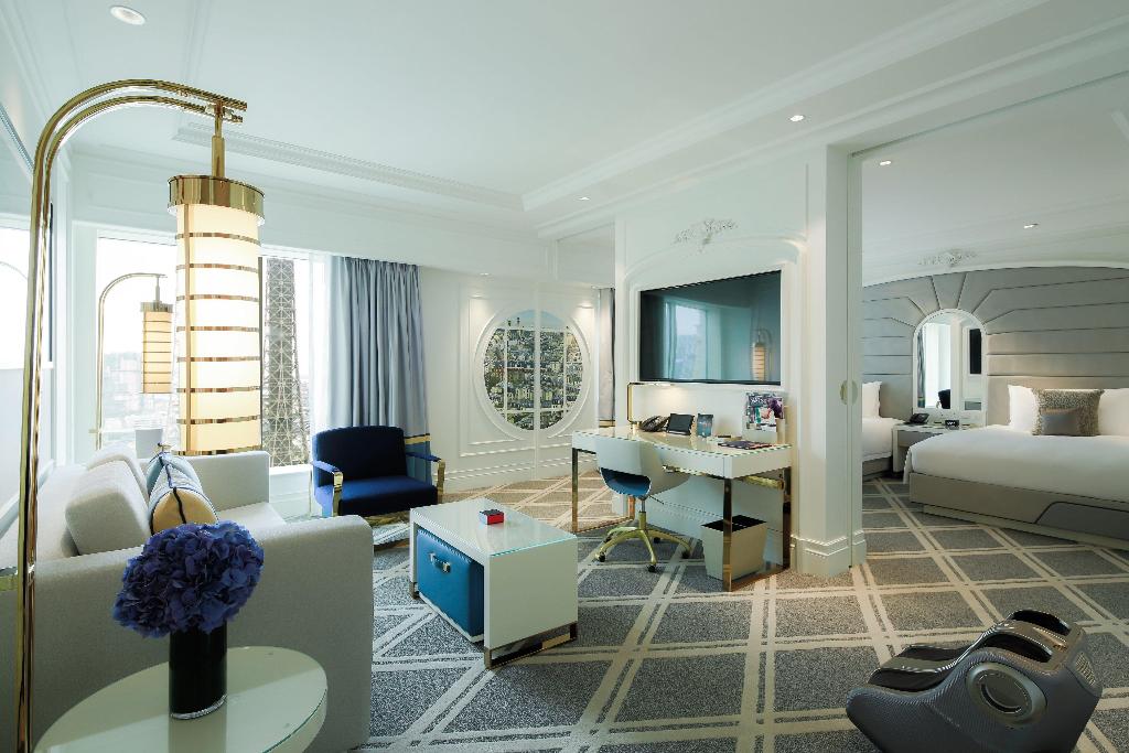 The Parisian Macao