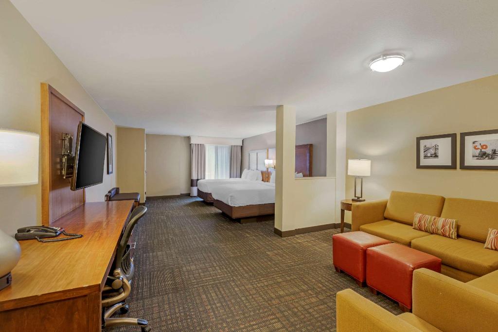 Comfort Suites Loveland