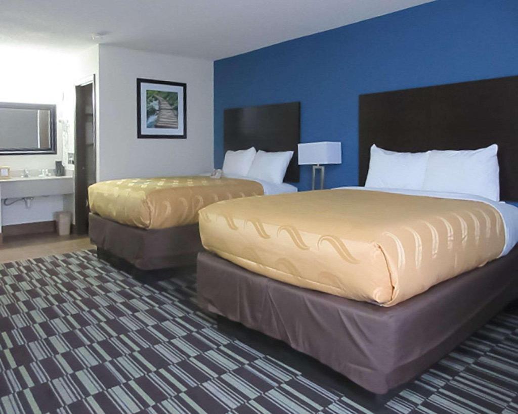 Quality Inn Farmington Area