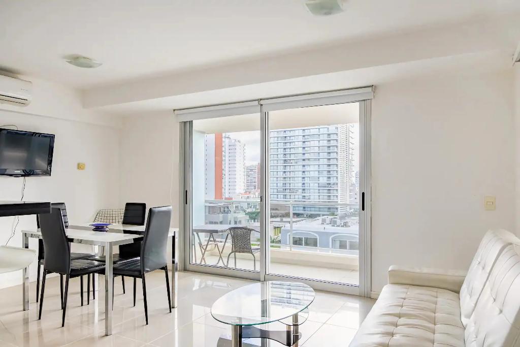 Arenas del Mar Apartments