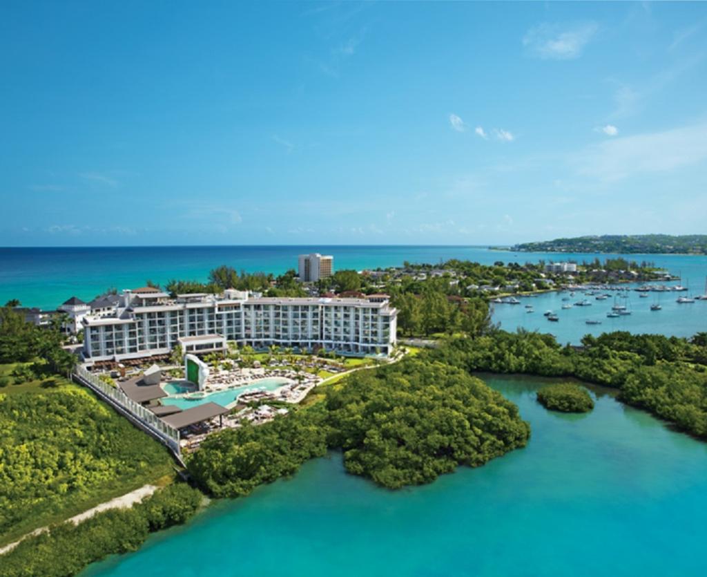 hotel-thumb