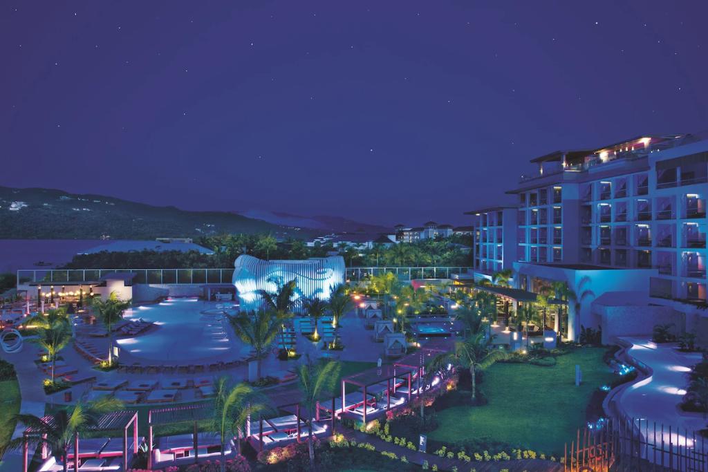 hotel-thumb