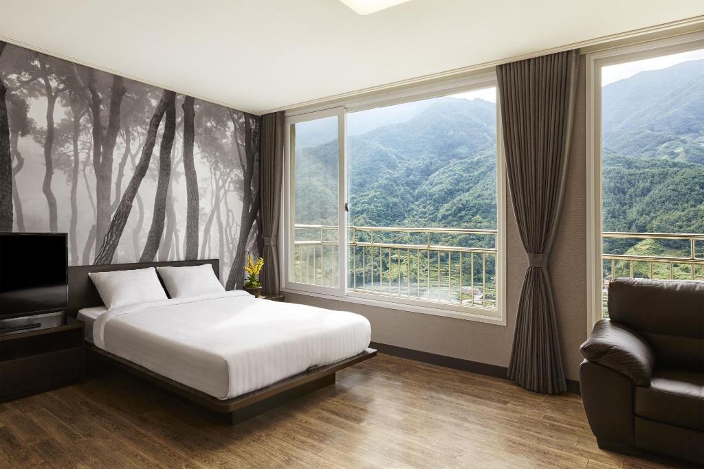 Kensington Resort Hadong