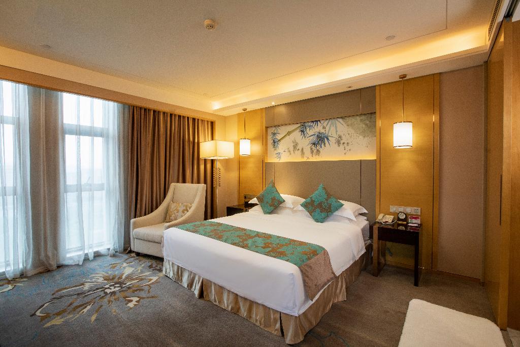 Ramada Yiyang Taojiang