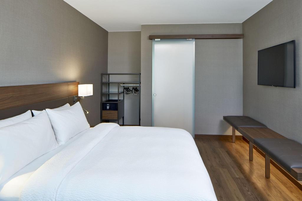 AC Hotel Atlanta Buckhead at Phipps Plaza