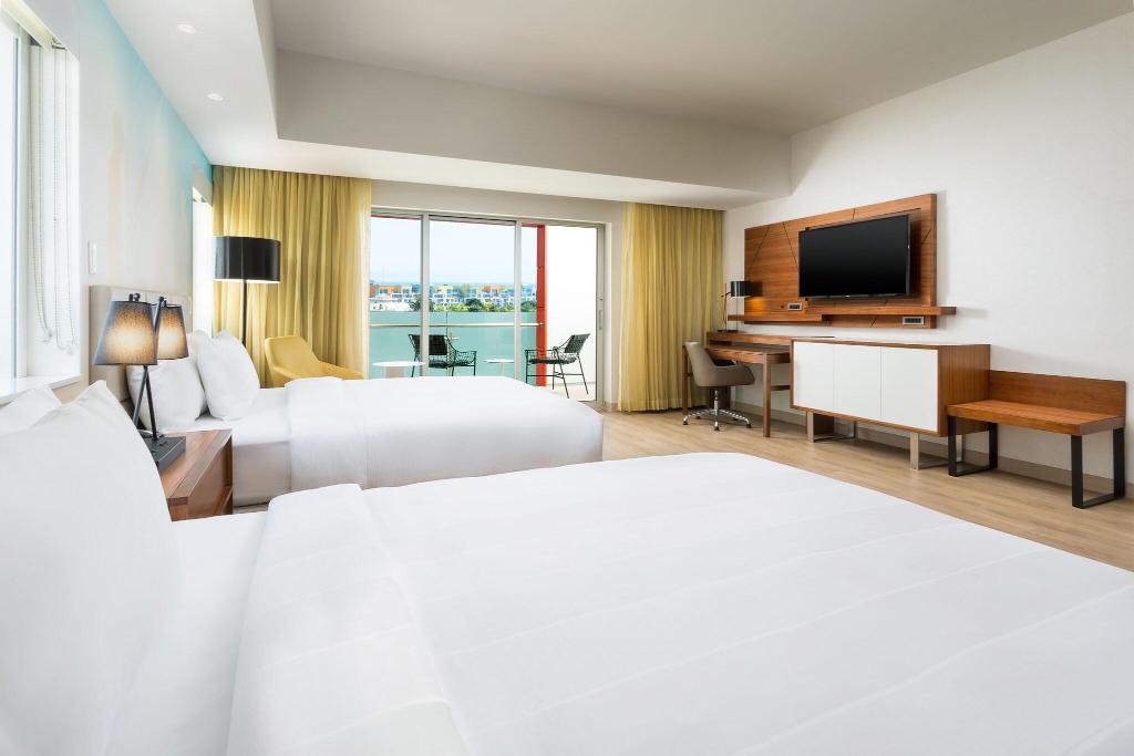 Courtyard By Marriott Santa Monica