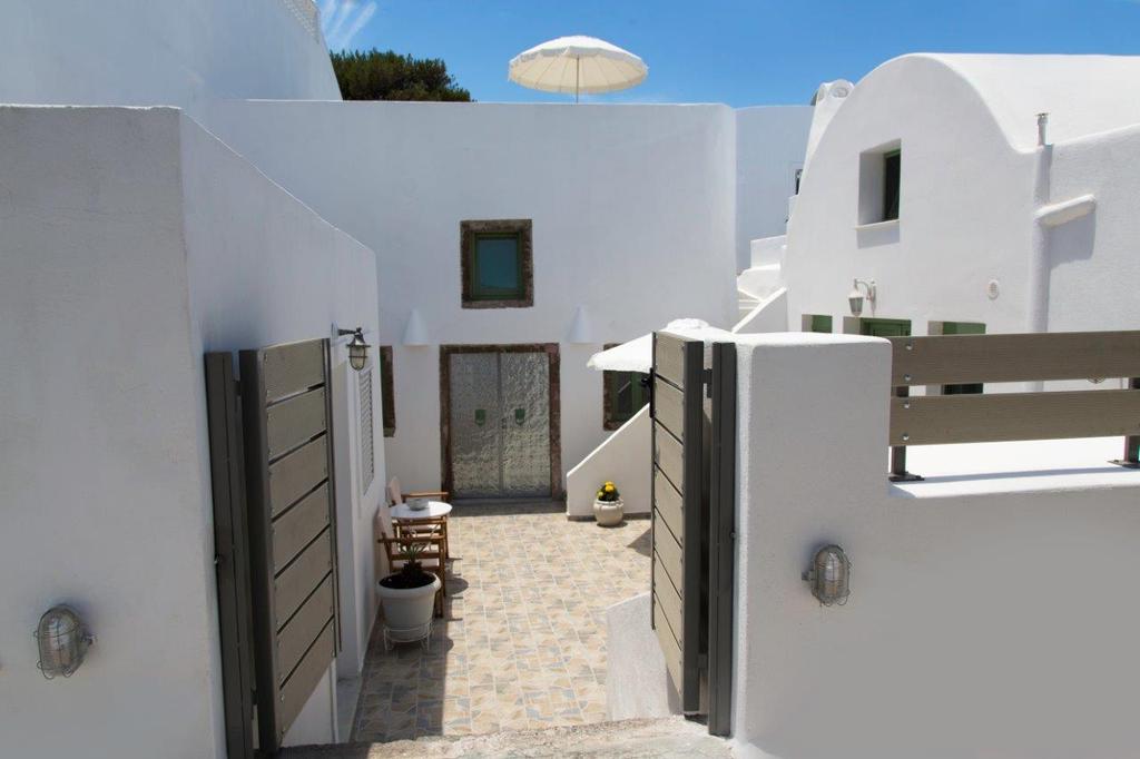 Ayoba Santorini