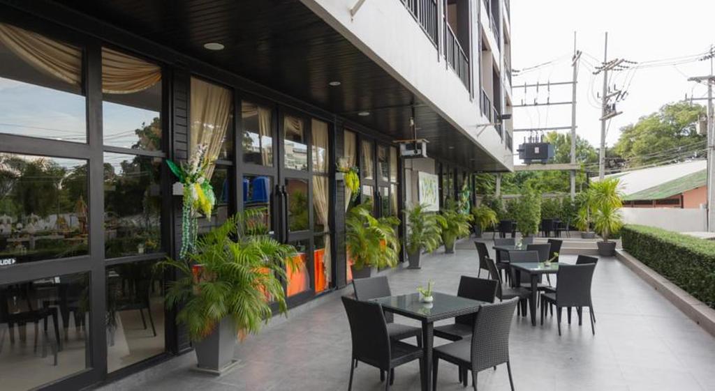 Golden Tulip Essential Pattaya Hotel - Restaurant