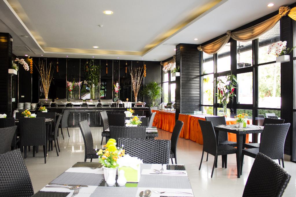 Golden Tulip Essential Pattaya Hotel - Restaurant