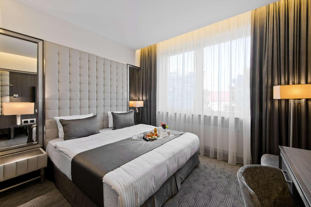 Congress Avenue Hotel