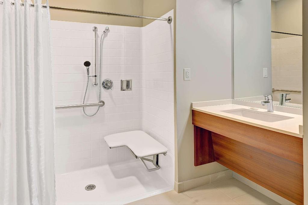 Microtel Inn & Suites By Wyndham Philadelphia Air