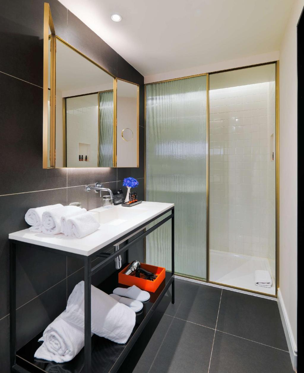 Hotel H10 Casa Mimosa, Spanien, Barcelona. Großes 46
