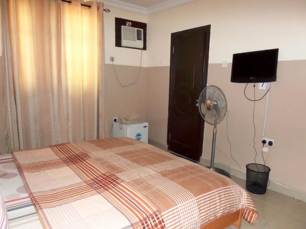 Wonder King Hotel