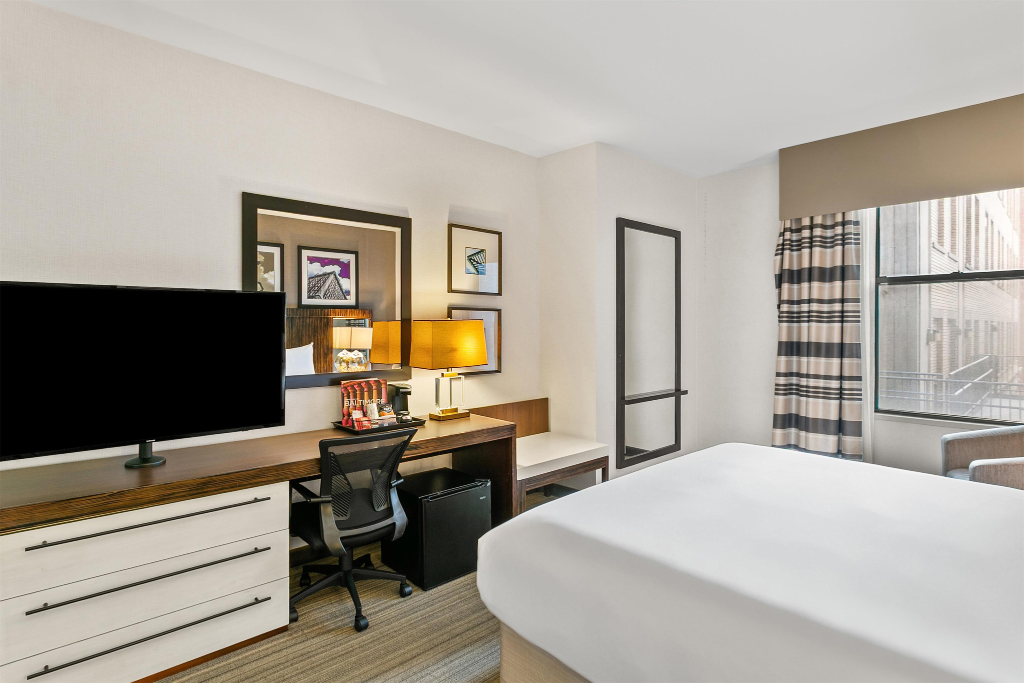 Sonesta Hotel Baltimore Inner Harbor