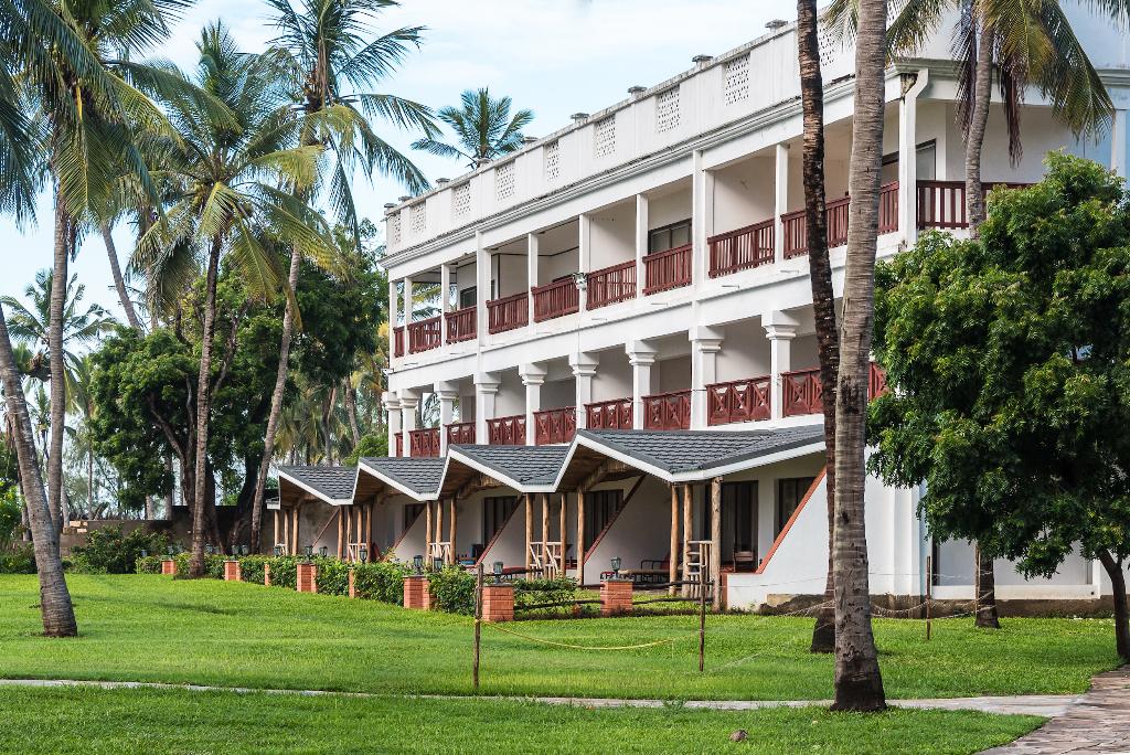 Prideinn Paradise Beach Resort And Spa