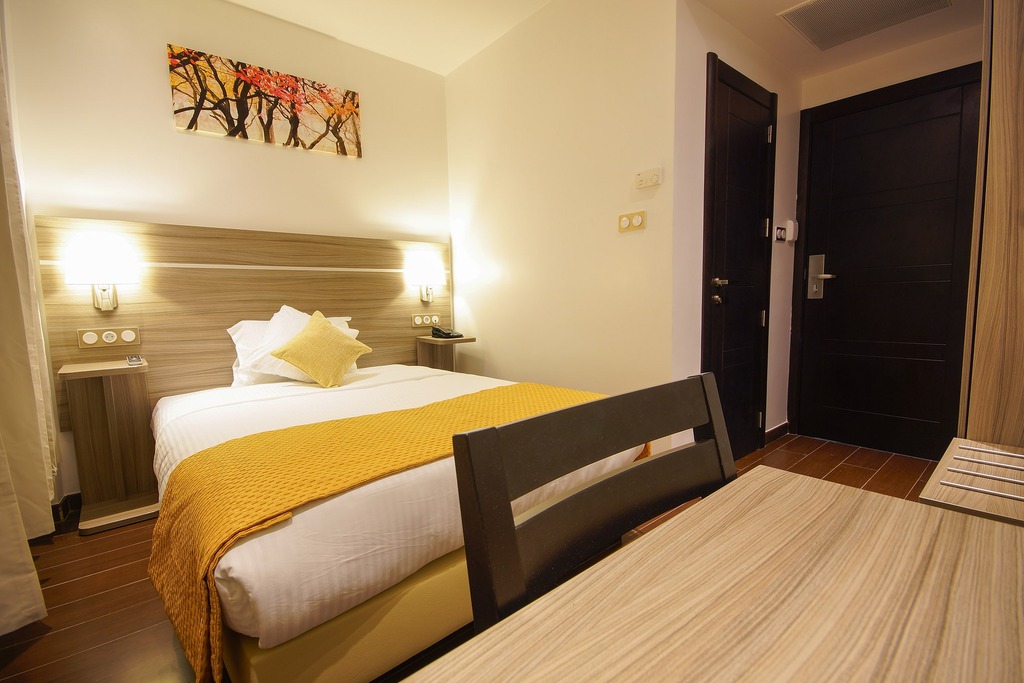 Best Night Hotel