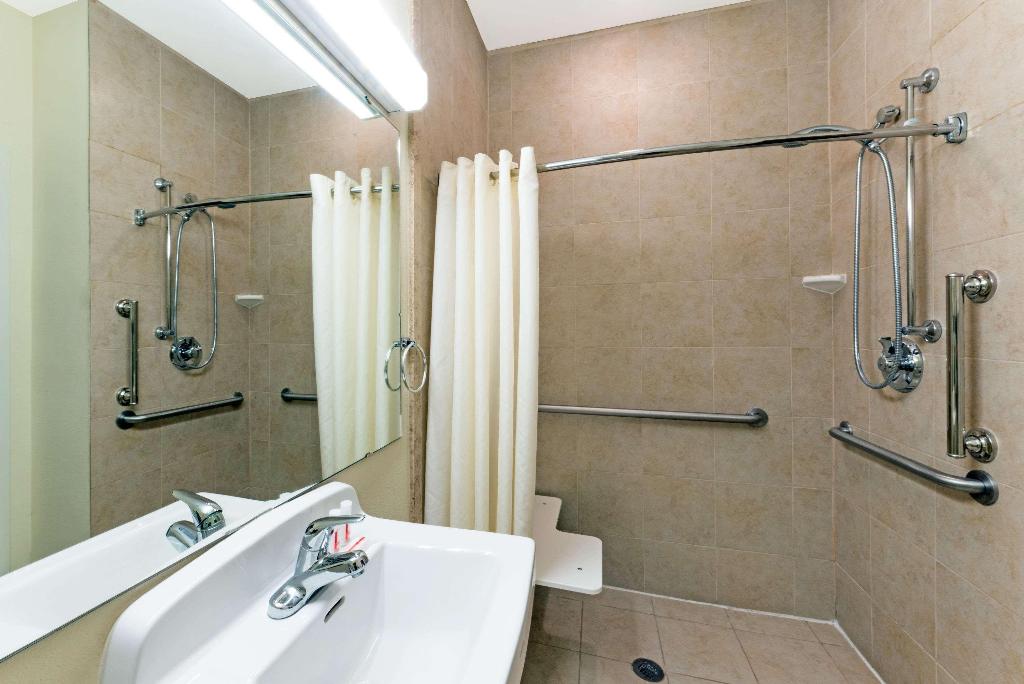 Microtel Inn & Suites By Wyndham Eagle Pass