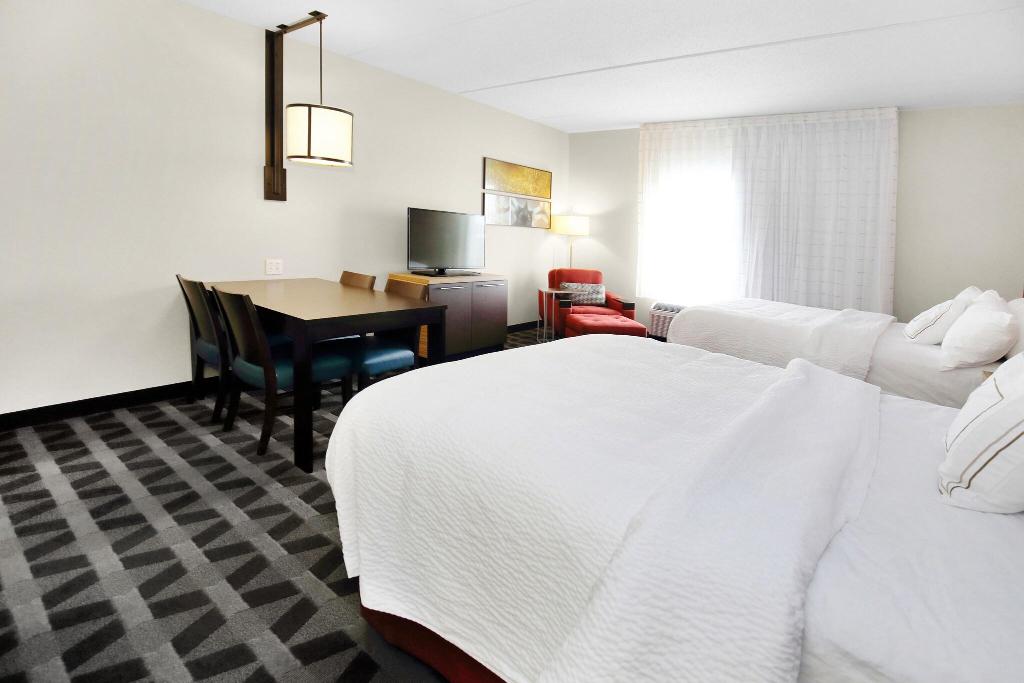 TownePlace Suites Grove City Mercer/Outlets