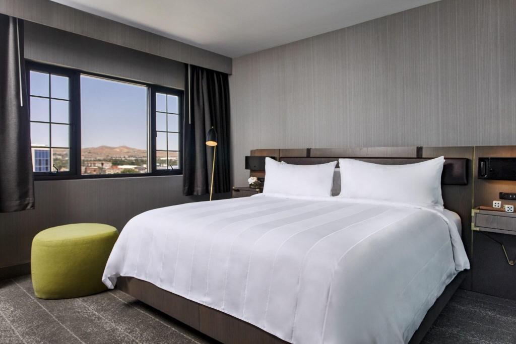 Renaissance Reno Downtown Hotel