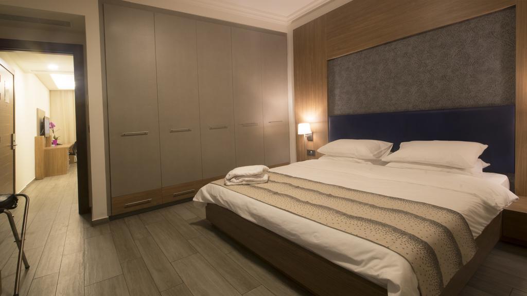 Urban Central Suites