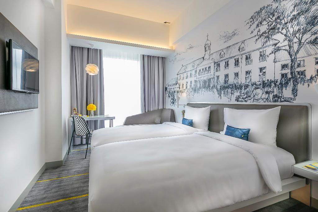 Yello Hotel Harmoni