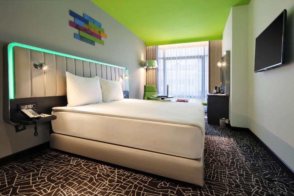 hotel-thumb