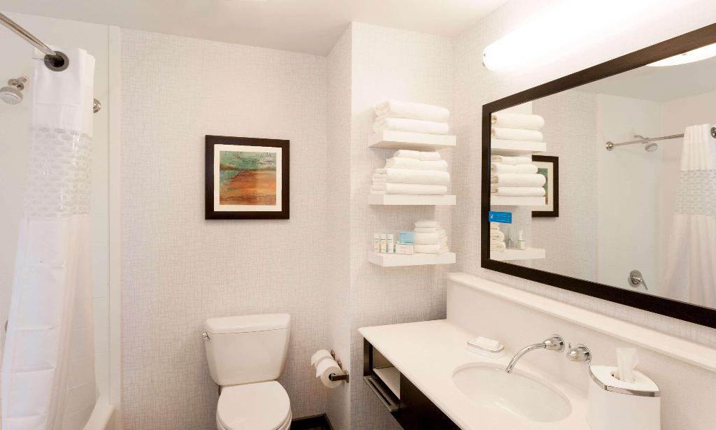Hampton Inn & Suites Duluth North / Mall Area