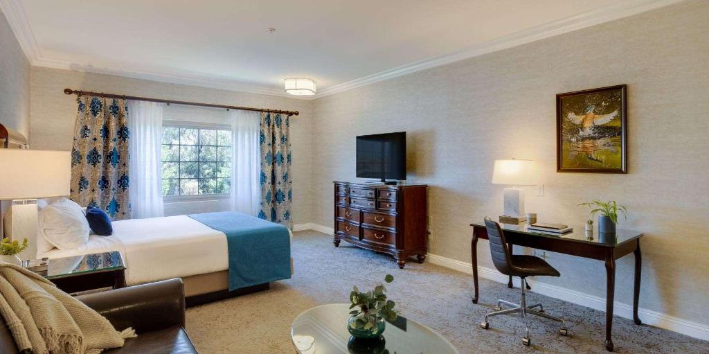 Ayres Suites Diamond Bar