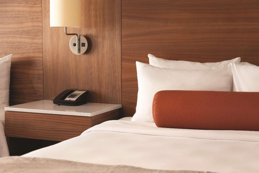 Radisson Hotel & Conference Centre Calgary Airport